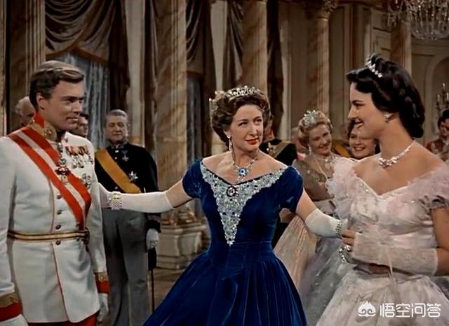 为什么茜茜公主会因为家世不好而被奥地利王室轻视？(弗兰茨为什么娶茜茜)