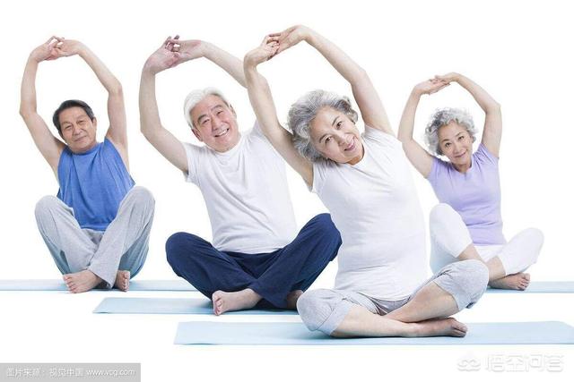 国外时尚养生,Fashion的瑜伽是否适合老年人呢