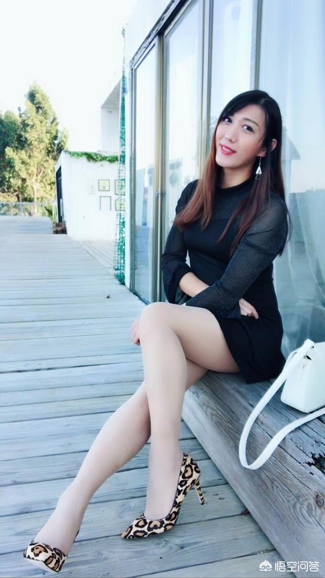 女人的连体丝袜和长筒丝袜有什么区别