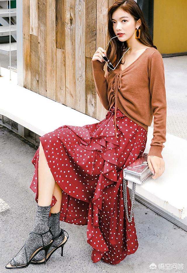 快到夏天了,冷不冷热不热的,衣服怎样穿才洋气