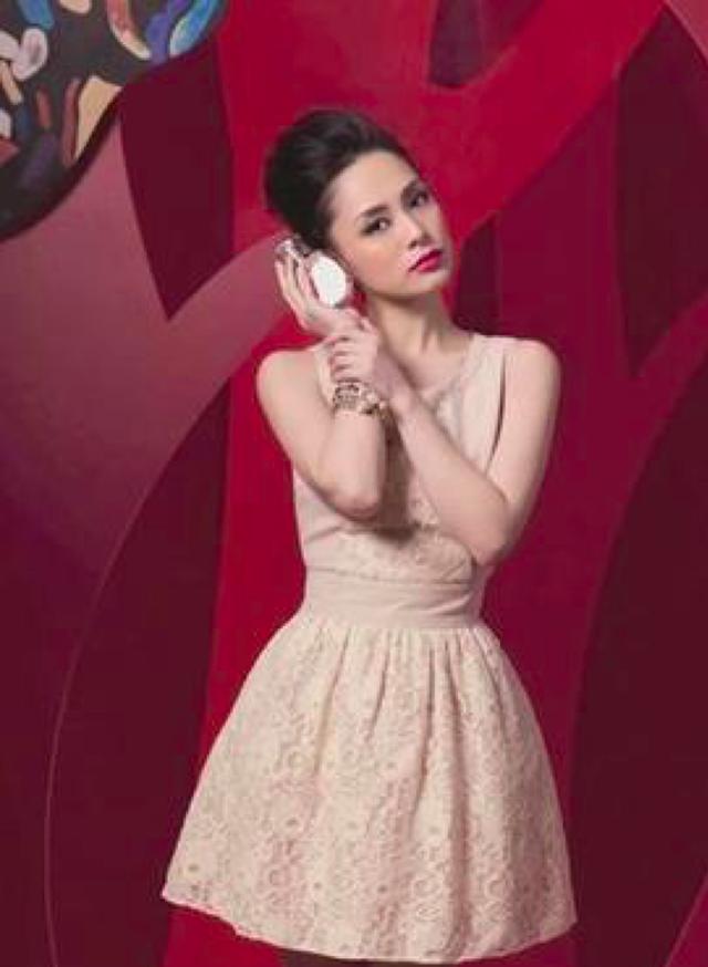 没胸没腰的H型身材如何穿出完美的曲线