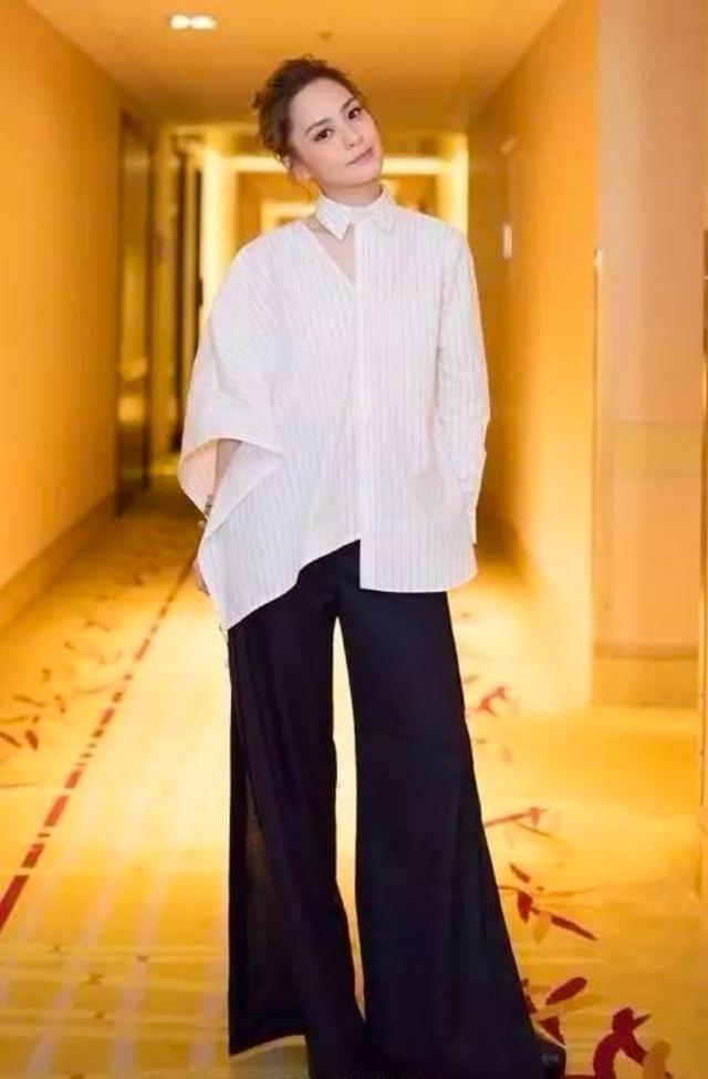 没胸没腰的H型身材如何穿出完美的曲线