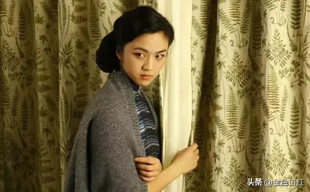 汤唯娜扎超会戴珍珠,珍珠怎么戴才不显老