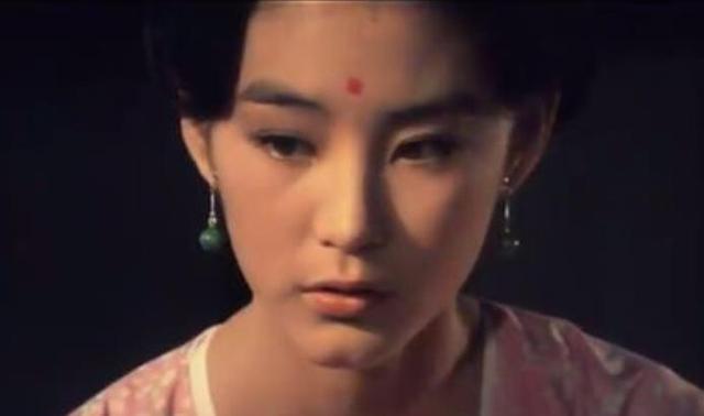 为什么周润发,林青霞可以优雅的老去,现在很多明星却不断的整容