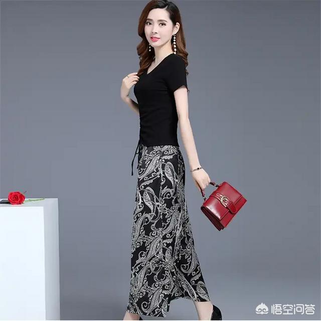 展现女性魅力,女生包包怎样挑显得知性