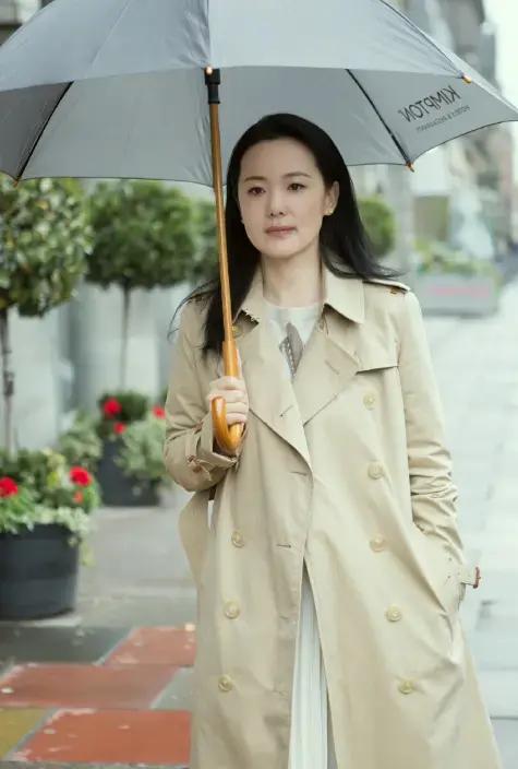 女生怎样着装或化妆打扮会显得比较有气质