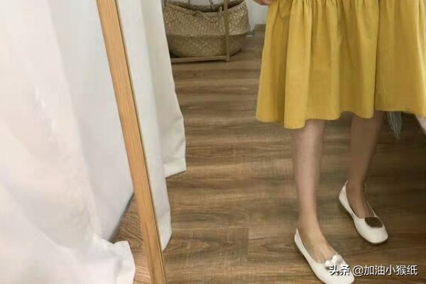 黄色裙子搭配什么鞋子比较好看