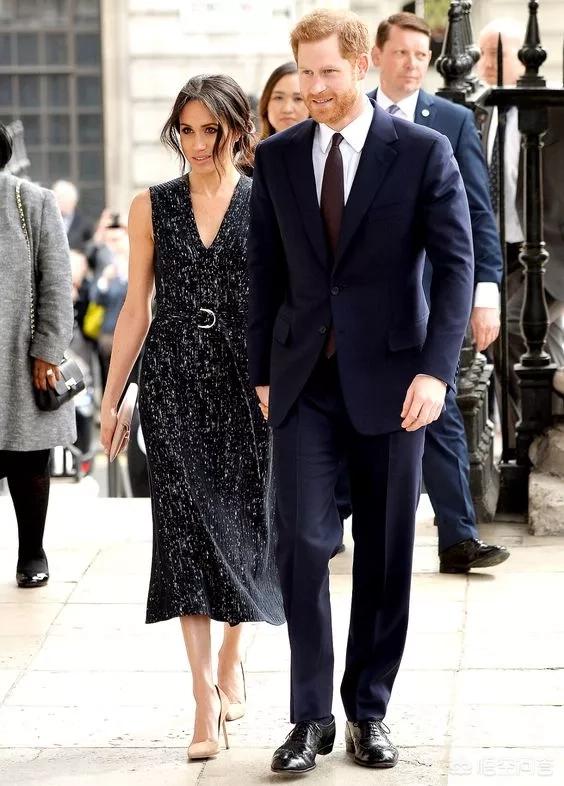 25-30岁的职场轻熟女性该如何穿搭