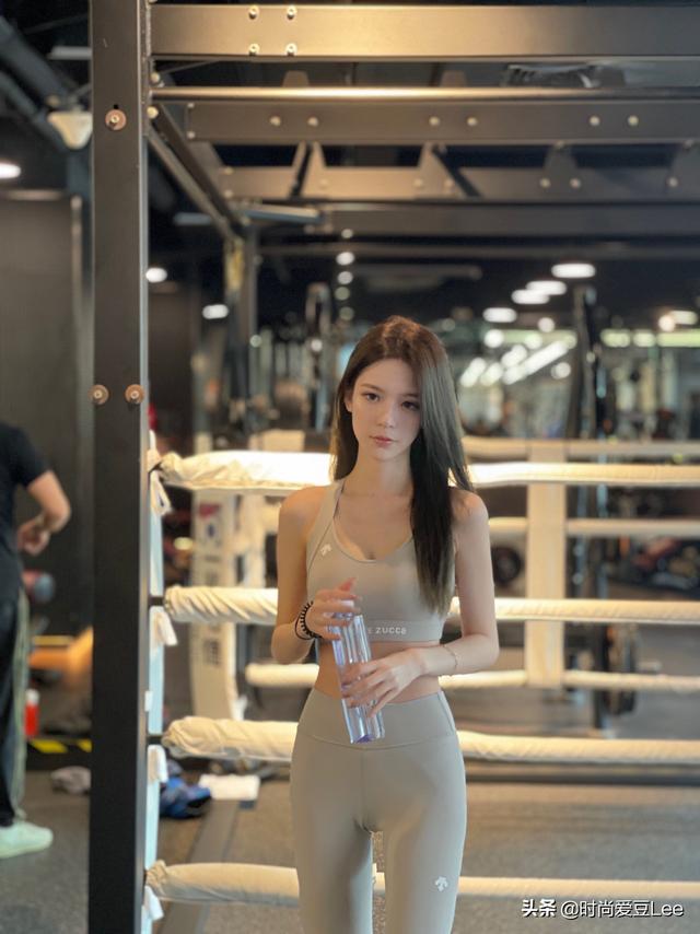 人人都说高级灰好看,怎么我就搭配不出质感,有推荐吗