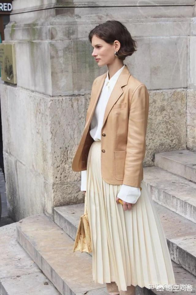 2019年秋冬会流行哪种穿搭风格