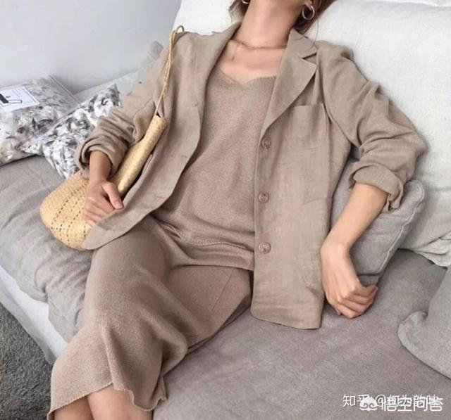 2019年秋冬会流行哪种穿搭风格