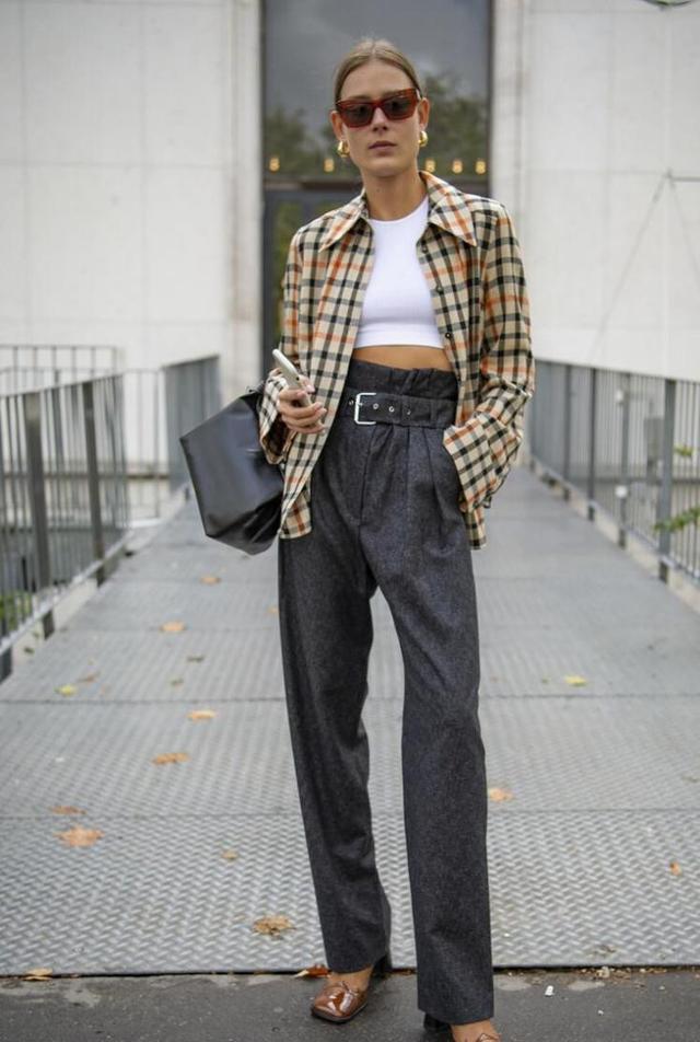 鞋带上的塑料扣掉了怎么穿