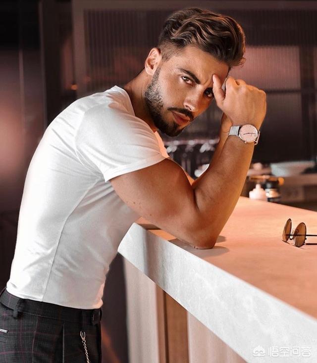 穿十几块的短袖衫会不会很丢人