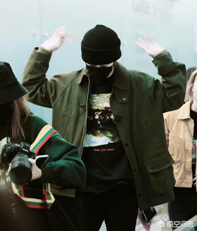 男友风军绿色上衣,怎么搭更时尚