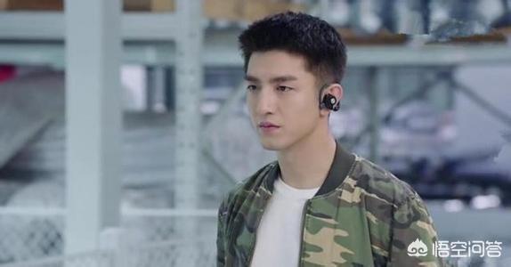 男友风军绿色上衣,怎么搭更时尚