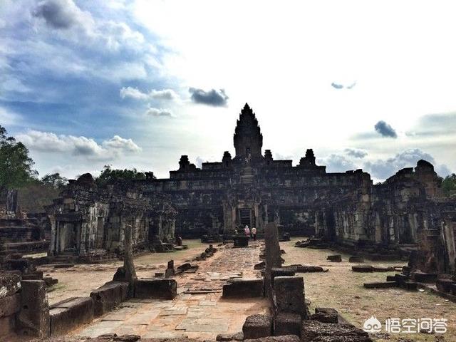 在吴哥窟穿什么色系的衣服拍照好看