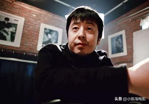 居然有一个28岁叫贾樟柯的中国导演,关心的是车辙在小人物身上碾过的
