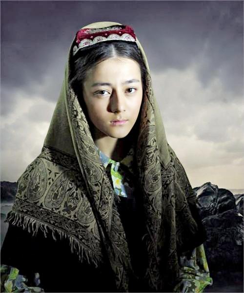 你们觉得迪丽热巴的电影好不好