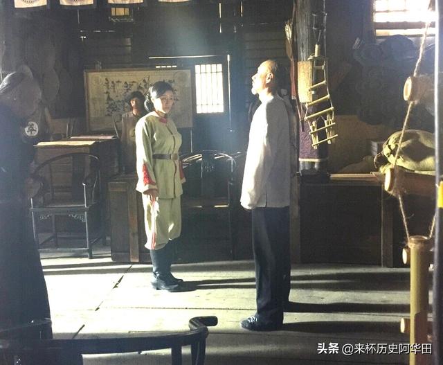 电影龙之战中越南女翻译阮月是一个什么样的角色