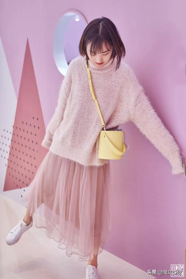 肉粉色纱裙该搭配什么打底裤和鞋子呢