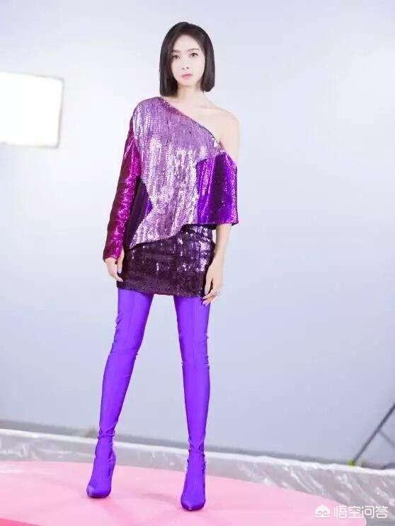 紫色高跟鞋搭什么衣服比较好看