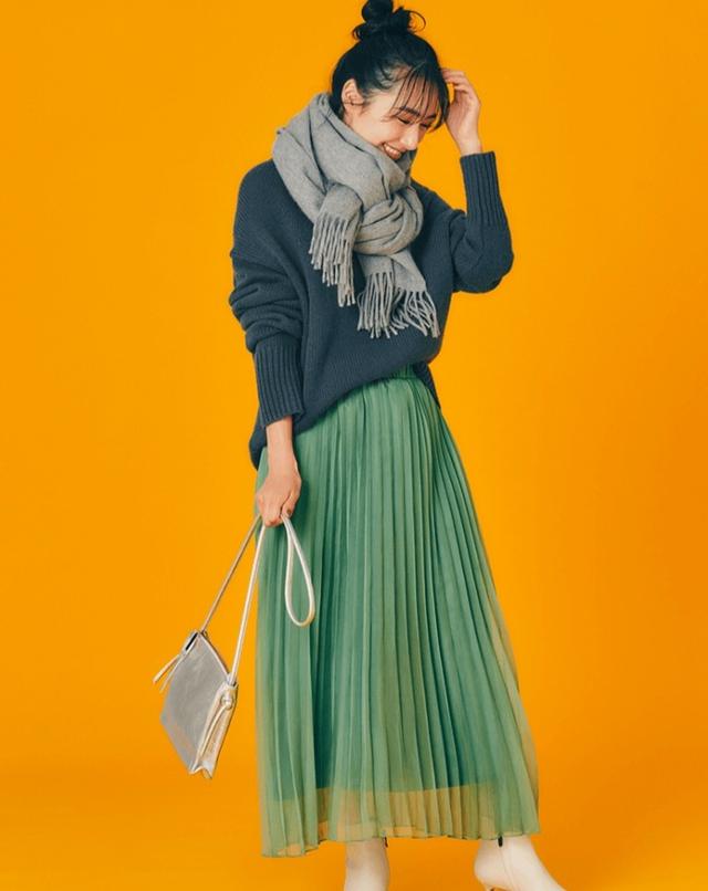 四十多岁的女人不要穿得太鲜艳看看日本模特的穿搭简约又时尚