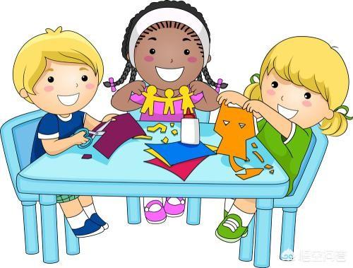 手工制作可以让孩子的动手操作能力的发展.