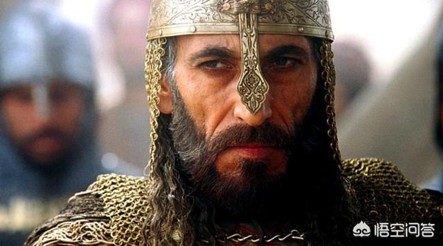 在那里他完成了学业,并且为阿拔斯王朝(黑衣大食)服务了十年,这期间