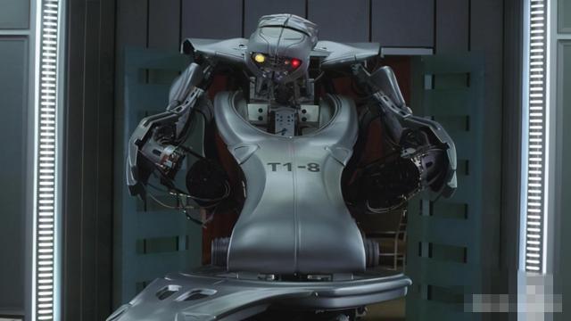 第一代t-1登场于《终结者3》t-1,是天网最早的机器杀手.
