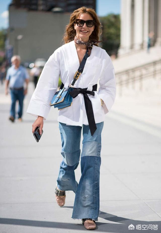 牛仔裤搭配什么衣服显高挑呢