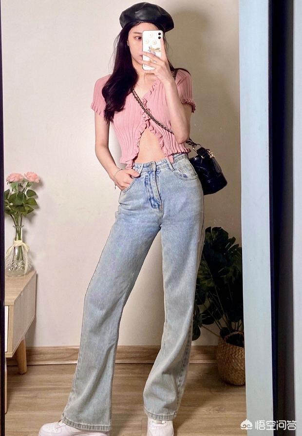 腹部有赘肉,有小肚腩,怎样穿搭才能修饰腹部的线条