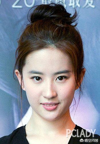 脖子长的女生夏天适合穿什么样的上衣要如何搭配