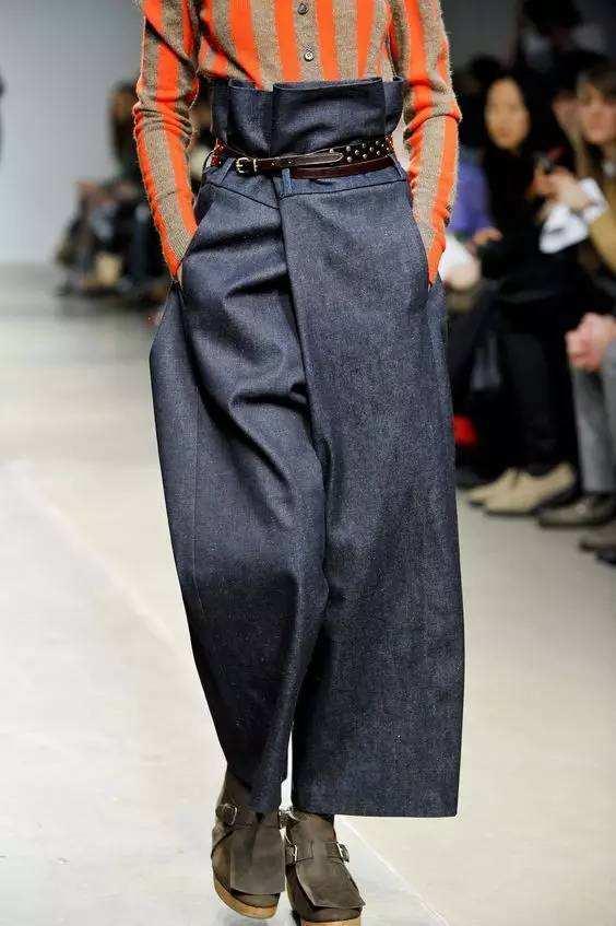 高腰裤是一种怎样的时尚，为什么它这么流行