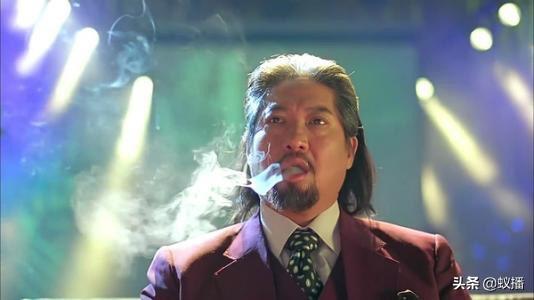 洪金宝是香港动作电影的传奇人物,对中国功夫电影,乃至中国电影也都有